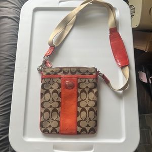 Early 2000s Coach Bag 🤍